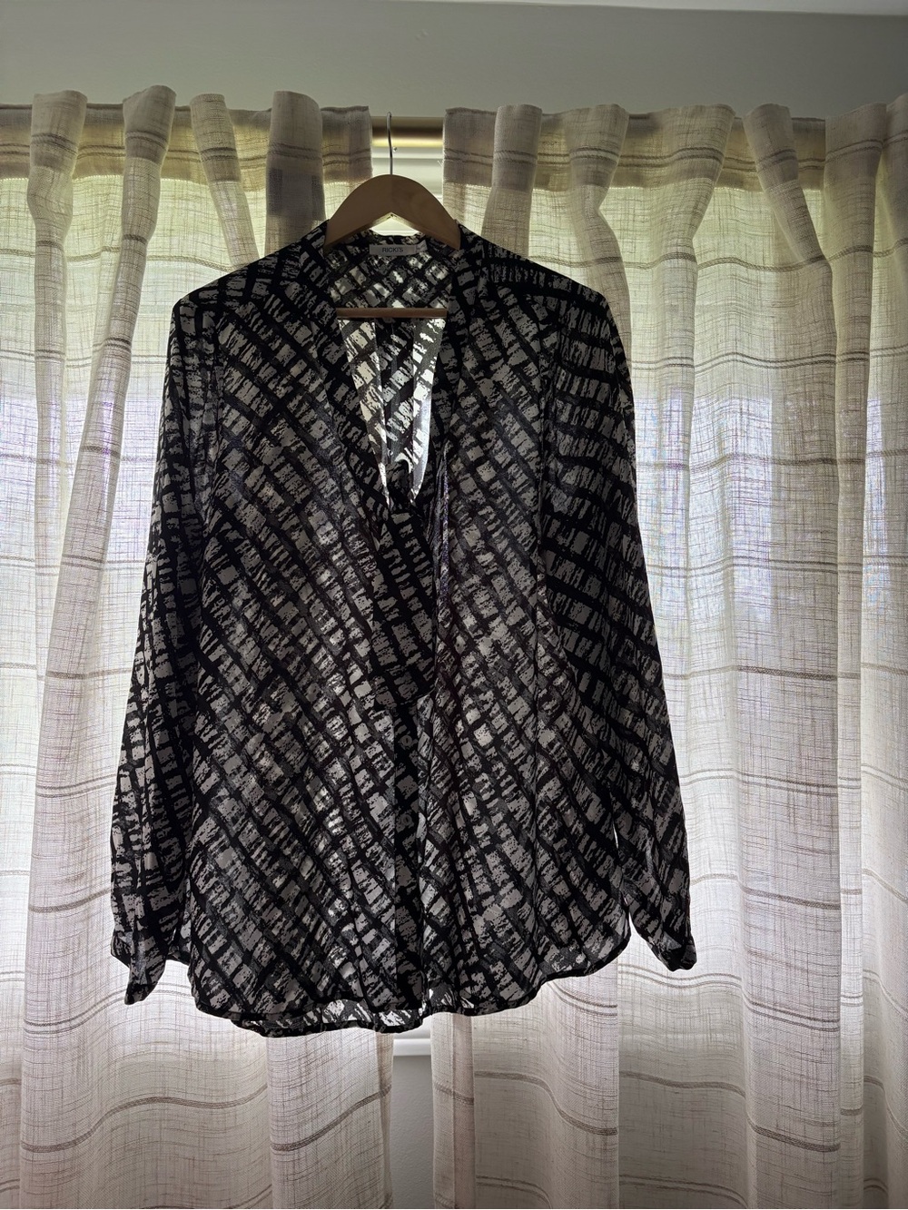 Rickiโs - Sheer Black and White Patterned Women's Blouse